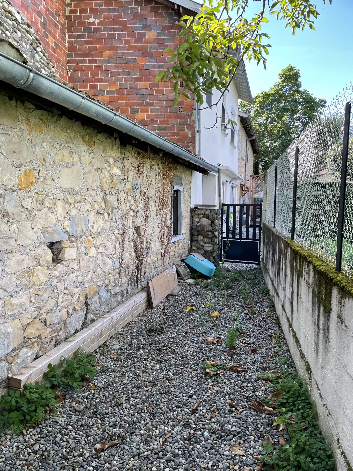 Maison T9 de 245m2 - image 7