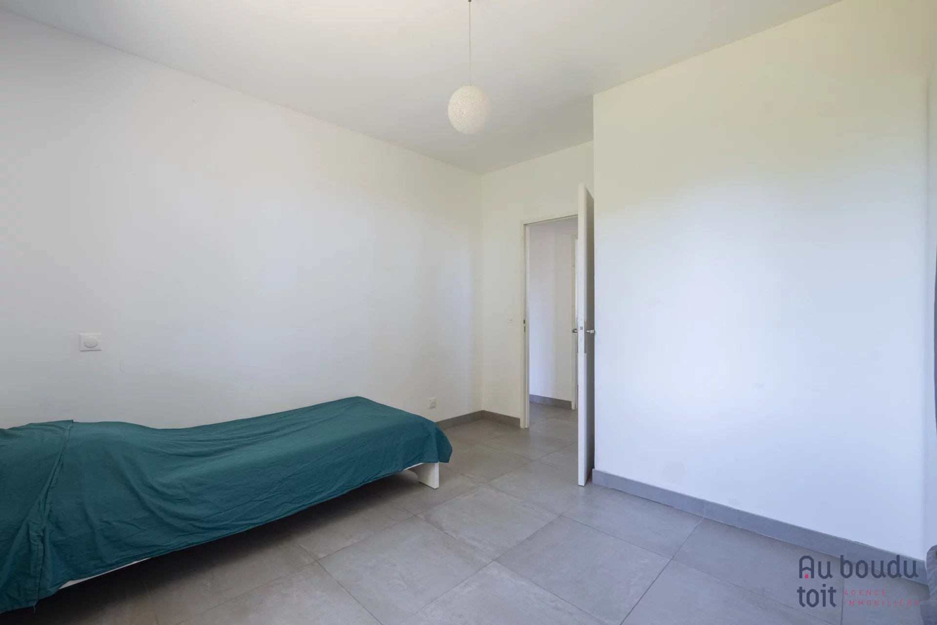 Pavillon T5 moderne 4 chambres à Gaillac - image 9