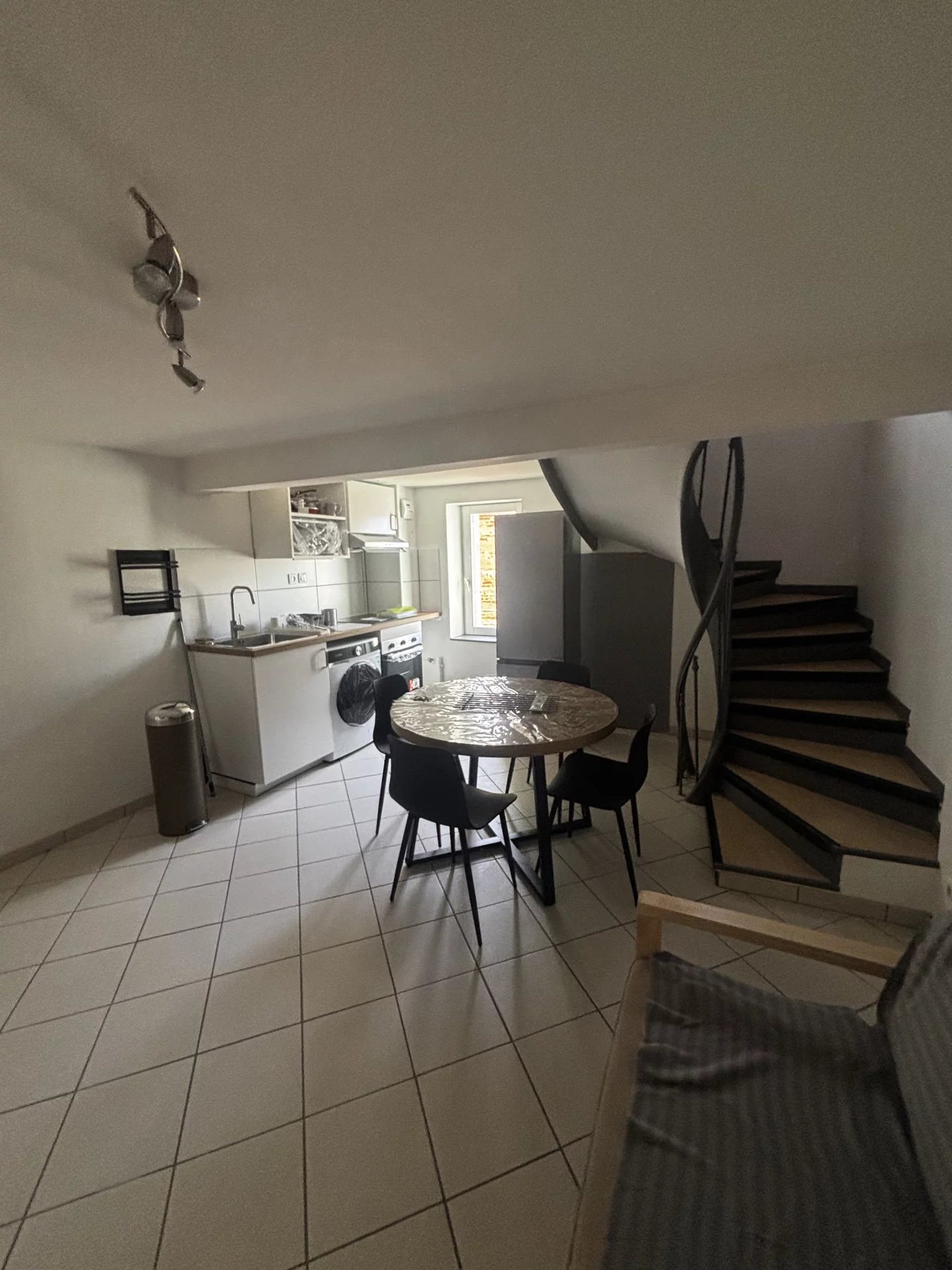 AUTERIVE - Appartement T2 meublé - image 2